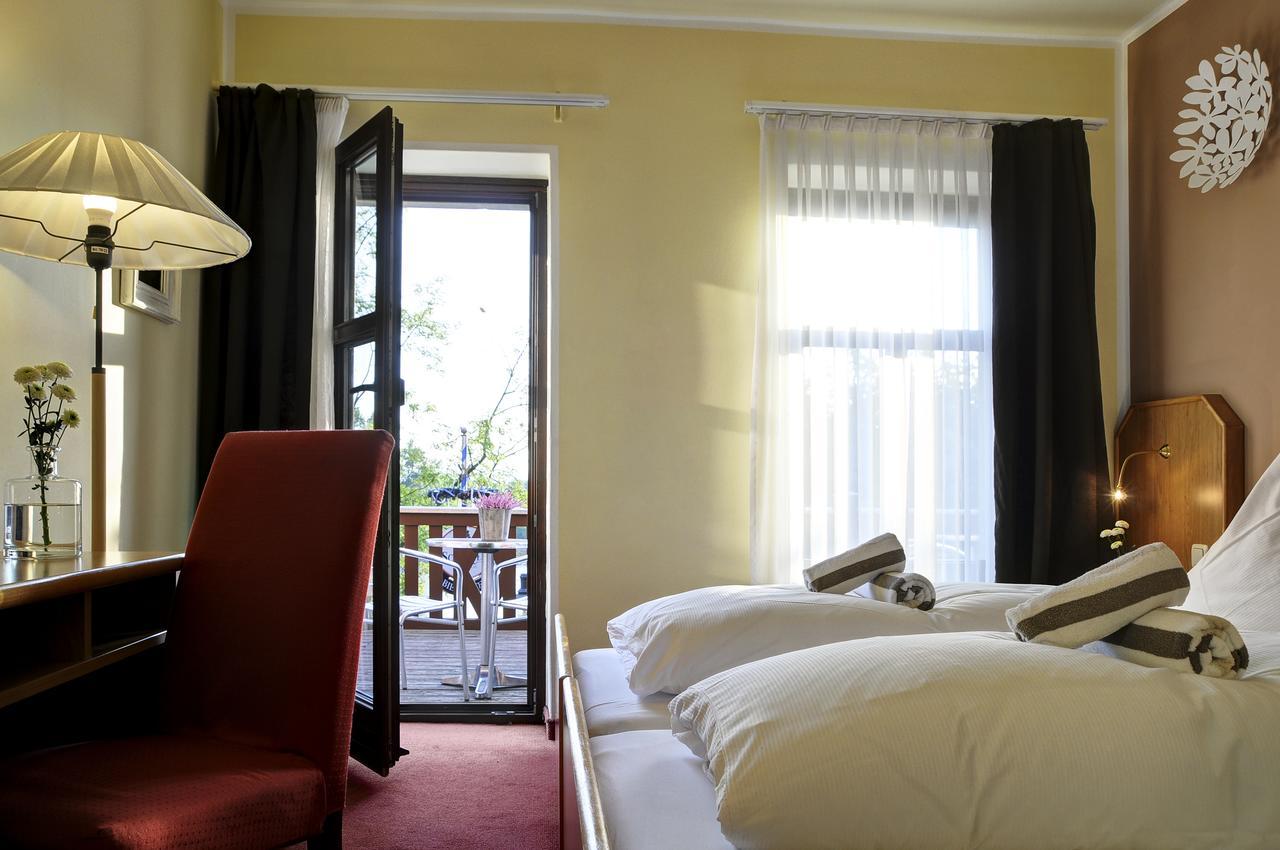 Elbterrasse Wachwitz Hotel Дрезден Екстериор снимка