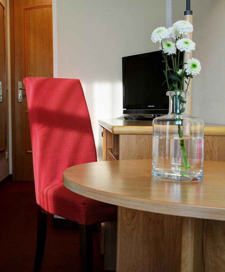 Elbterrasse Wachwitz Hotel Дрезден Екстериор снимка